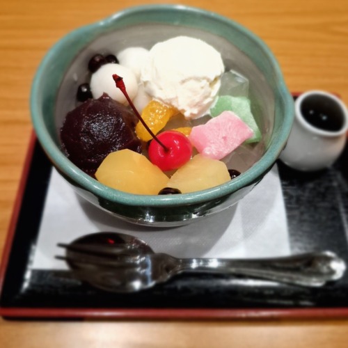 お化粧ポーチを忘れた‼️😨